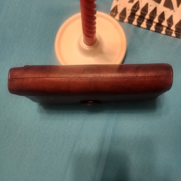 JULIA BUXTON Leather Heiress Pick Me Up Checkbook Keeper/ Wallet EUC - Picture 8 of 12